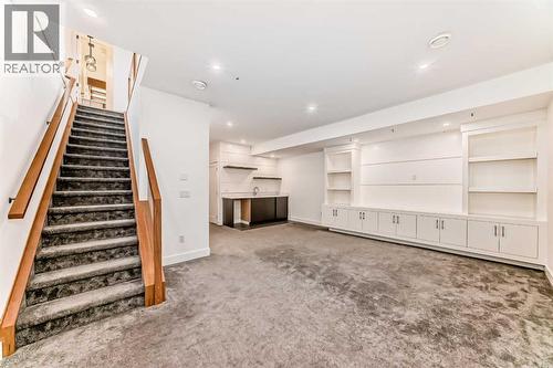 923 36A Street Nw, Calgary, AB - Indoor Photo Showing Other Room