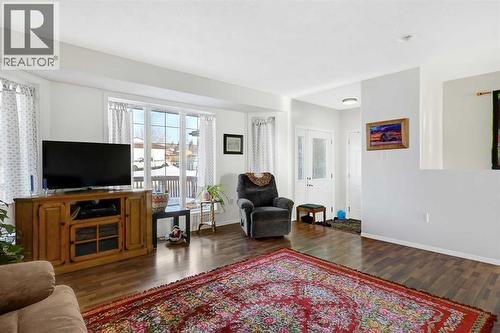 706 7 Street, Beaverlodge, AB - Indoor Photo Showing Living Room