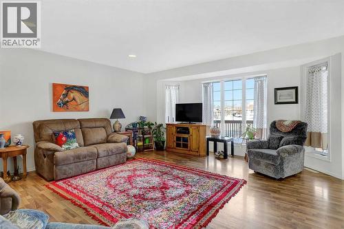 706 7 Street, Beaverlodge, AB - Indoor Photo Showing Living Room