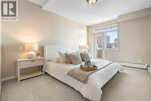 404, 2422 Erlton Street Sw, Calgary, AB - Indoor Photo Showing Bedroom