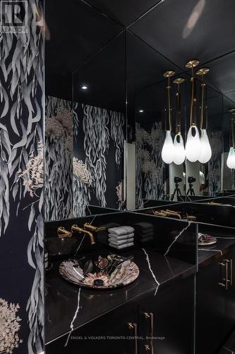 Main floor powder room with designer features - 1 Bryce Avenue, Toronto, ON - 