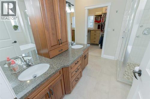 4622 93A Street, Wedgewood, AB - Indoor Photo Showing Bathroom