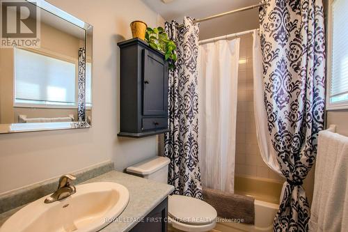 5144 25Th Siderd, Essa, ON - Indoor Photo Showing Bathroom