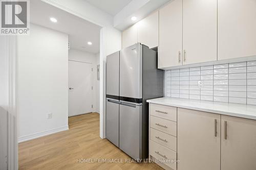 9470 The Gore Road, Brampton, ON - Indoor Photo Showing Kitchen