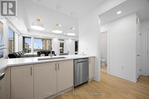 9470 The Gore Road, Brampton, ON - Indoor Photo Showing Kitchen