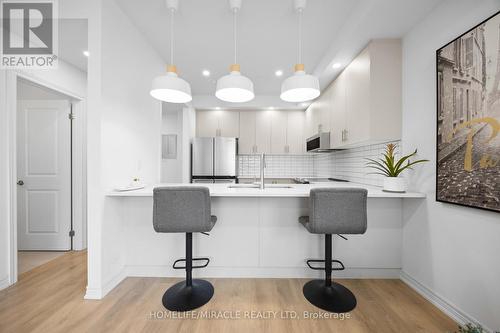 9470 The Gore Road, Brampton, ON - Indoor Photo Showing Kitchen With Upgraded Kitchen