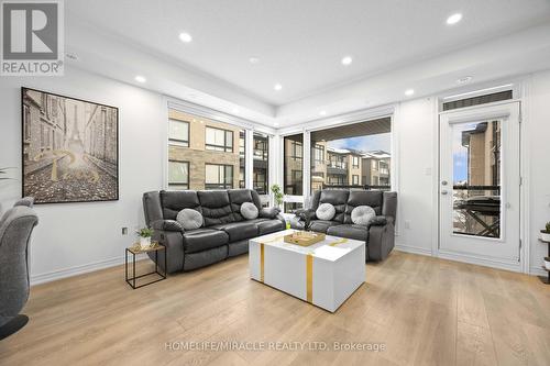9470 The Gore Road, Brampton, ON - Indoor Photo Showing Living Room