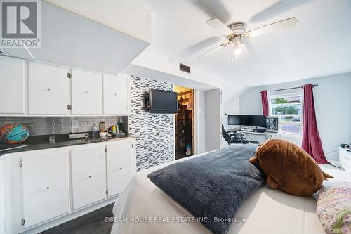 2048 Walker Avenue, Peterborough, ON - Indoor Photo Showing Bedroom