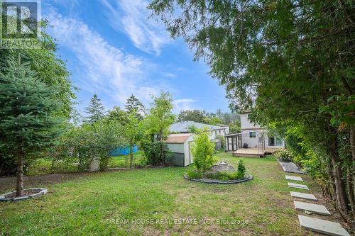 2048 Walker Avenue, Peterborough, ON - Outdoor