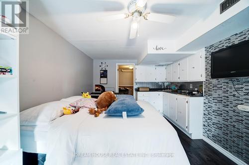 2048 Walker Avenue, Peterborough, ON - Indoor Photo Showing Bedroom
