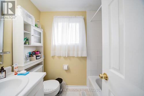 2048 Walker Avenue, Peterborough, ON - Indoor Photo Showing Bathroom