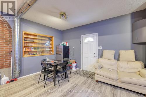 719 Peel Street, Woodstock (Woodstock - South), ON - Indoor