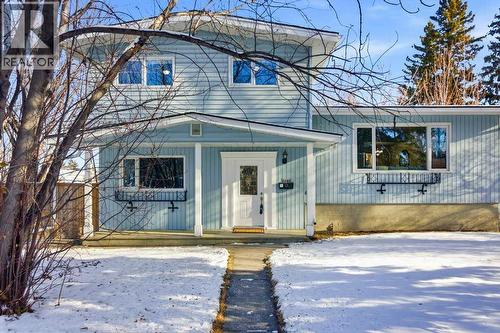 3703 Valdes Place NW  Calgary, AB T2L 2A2