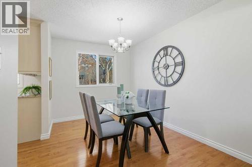 3703 Valdes Place Nw, Calgary, AB - Indoor Photo Showing Dining Room