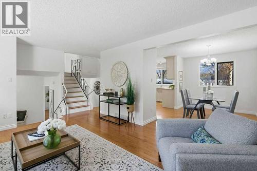 3703 Valdes Place Nw, Calgary, AB - Indoor Photo Showing Living Room