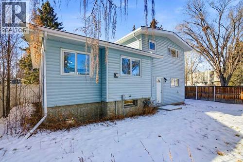 3703 Valdes Place Nw, Calgary, AB - Outdoor