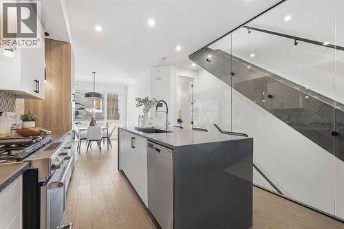 2104 17A Street Sw, Calgary, AB - Indoor Photo Showing Kitchen With Upgraded Kitchen