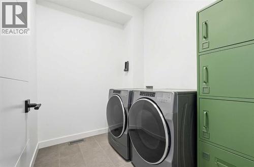 2104 17A Street Sw, Calgary, AB - Indoor Photo Showing Laundry Room