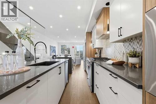 2104 17A Street Sw, Calgary, AB - Indoor Photo Showing Kitchen With Upgraded Kitchen