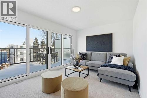 2104 17A Street Sw, Calgary, AB - Indoor Photo Showing Living Room