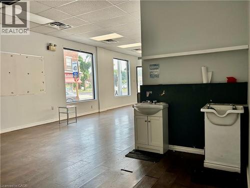 707 Barton Street E, Hamilton, ON 