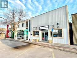 904 102 Avenue  Dawson Creek, BC V1G 2B7