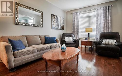 1599 Quail Run Drive, Oshawa (Taunton), ON - Indoor Photo Showing Living Room