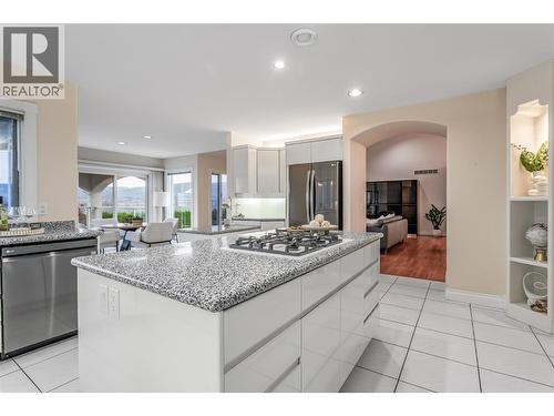 2545 Campbell Road, West Kelowna, BC - Indoor Photo Showing Kitchen With Upgraded Kitchen