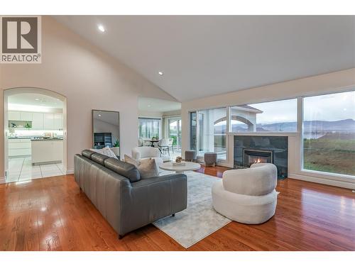 2545 Campbell Road, West Kelowna, BC - Indoor Photo Showing Living Room With Fireplace