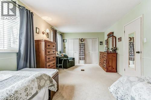 9188 Dickenson Road W, Mount Hope, ON - Indoor Photo Showing Bedroom