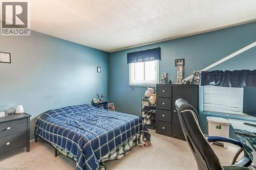 9188 Dickenson Road W, Mount Hope, ON - Indoor Photo Showing Bedroom
