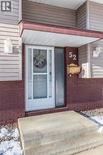 52 Ross Haven Way Se, Medicine Hat, AB - Outdoor With Exterior