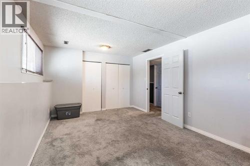 52 Ross Haven Way Se, Medicine Hat, AB - Indoor Photo Showing Other Room