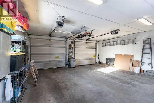 52 Ross Haven Way Se, Medicine Hat, AB - Indoor Photo Showing Garage