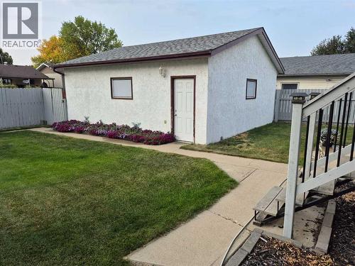 52 Ross Haven Way Se, Medicine Hat, AB - Outdoor With Exterior