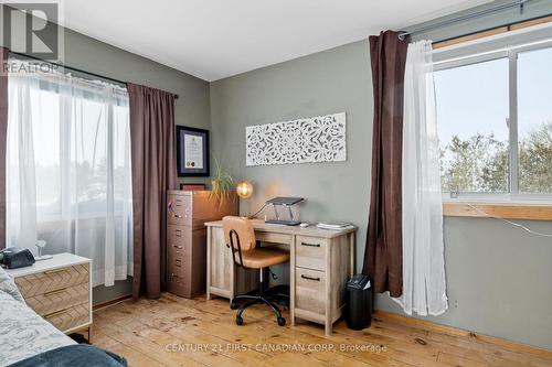 6168 William Street, Lucan Biddulph (Lucan), ON - Indoor