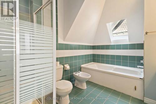 547 William Street, London East (East F), ON - Indoor Photo Showing Bathroom