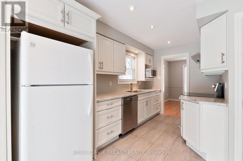 120 Killarney Court, London North (North H), ON - Indoor Photo Showing Kitchen