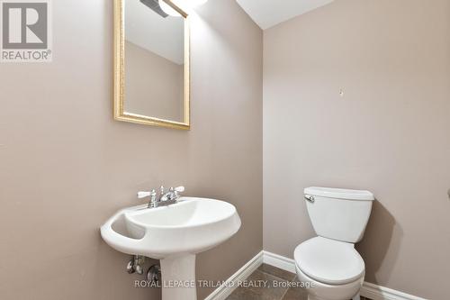 120 Killarney Court, London North (North H), ON - Indoor Photo Showing Bathroom