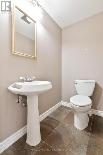 120 Killarney Court, London North (North H), ON - Indoor Photo Showing Bathroom