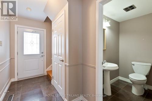 120 Killarney Court, London North (North H), ON - Indoor Photo Showing Bathroom