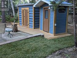 Outbuildings have electricity - 