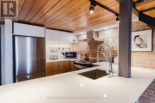 401 - 589 Rideau Street, Ottawa, ON - Indoor Photo Showing Kitchen