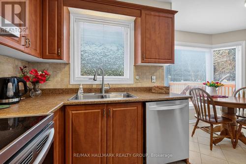 1715 Hunters Run Drive, Ottawa, ON - Indoor Photo Showing Kitchen With Double Sink