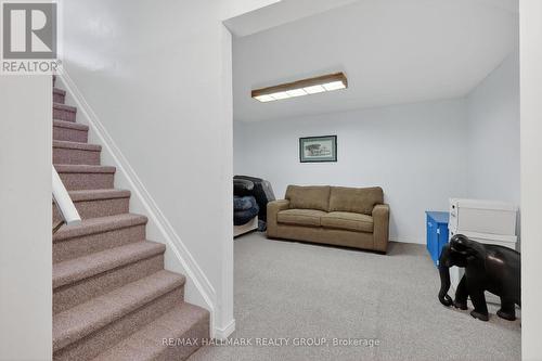 1715 Hunters Run Drive, Ottawa, ON - Indoor Photo Showing Other Room
