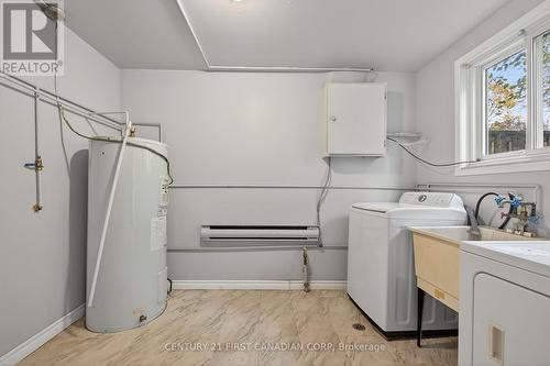 636 - 636 Wilkins Street, London South (South R), ON - Indoor Photo Showing Laundry Room