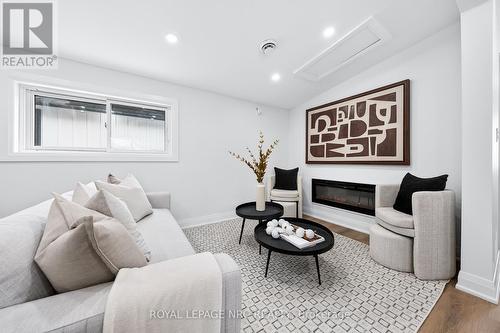 4149 Welland Street, Niagara Falls (Chippawa), ON - Indoor Photo Showing Living Room With Fireplace