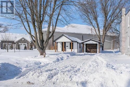 4149 Welland Street, Niagara Falls (Chippawa), ON - Outdoor With Facade