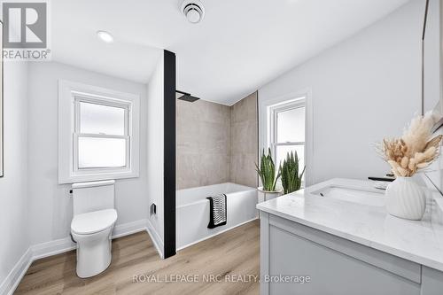 4149 Welland Street, Niagara Falls (Chippawa), ON - Indoor Photo Showing Bathroom