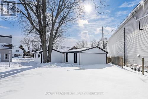 4149 Welland Street, Niagara Falls (Chippawa), ON - Outdoor